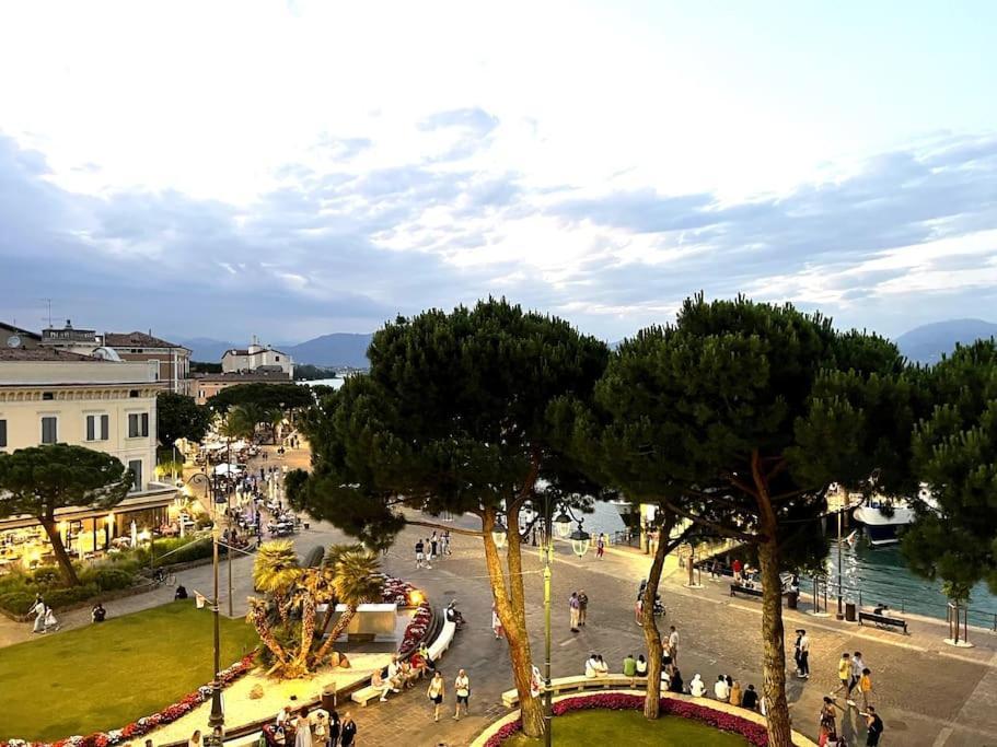 代森扎诺-德尔加达Attico In Piazza Matteotti公寓 外观 照片